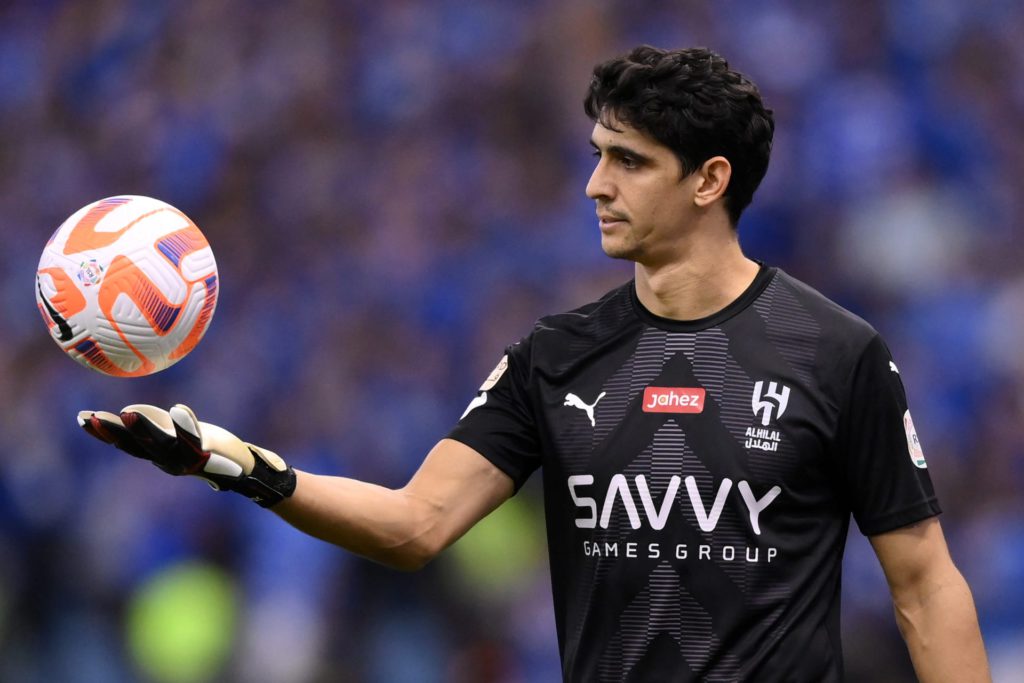 تحديد موعد عودة ياسين بونو لحماية عرين الهلال السعودي