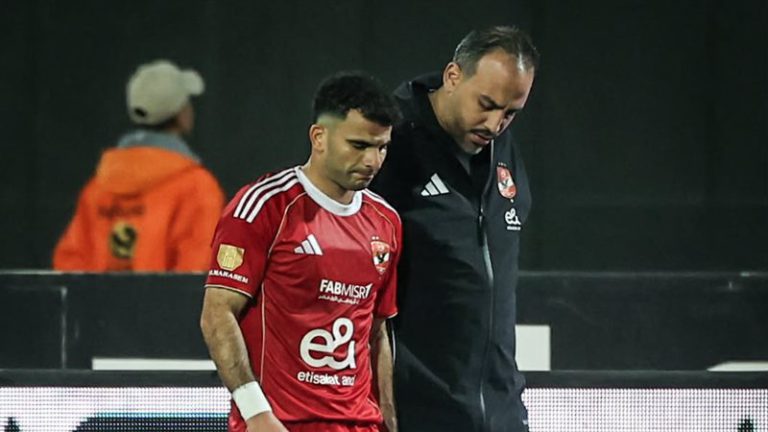 طبيب الأهلي يكشف عن إصابة زيزو في مباراة البنك الأهلي بالدوري