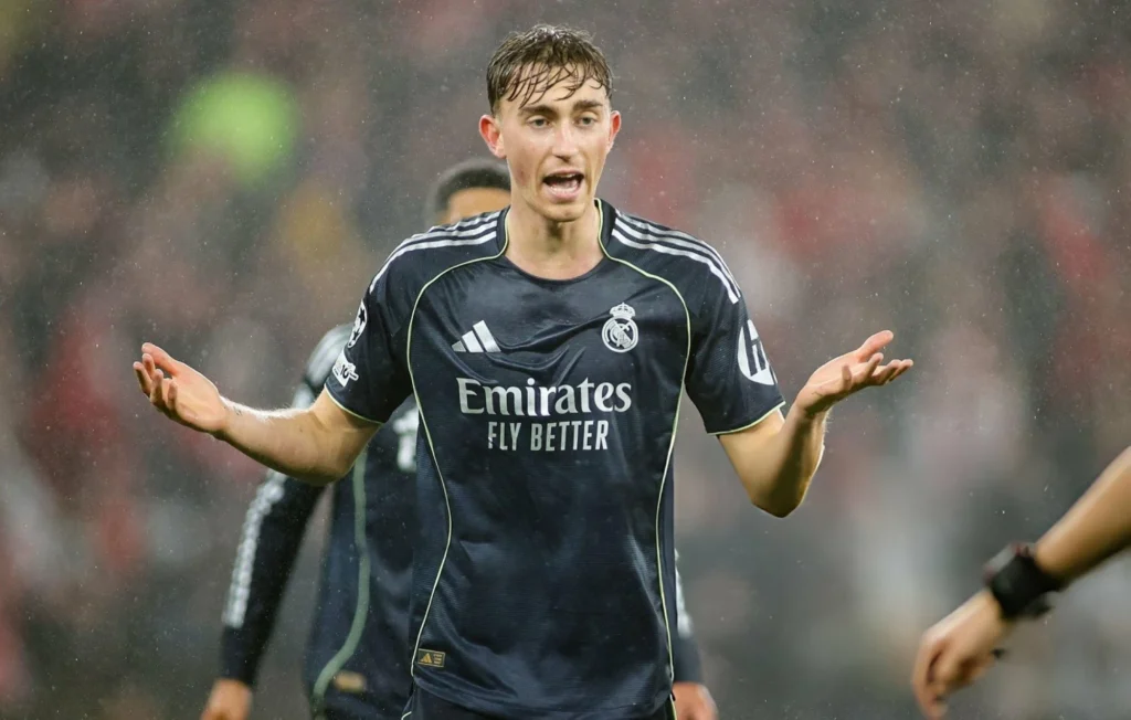 ريال مدريد يعتذر بعد اتهام لاعبه هويسن بالعنصرية ضد الآسيويين