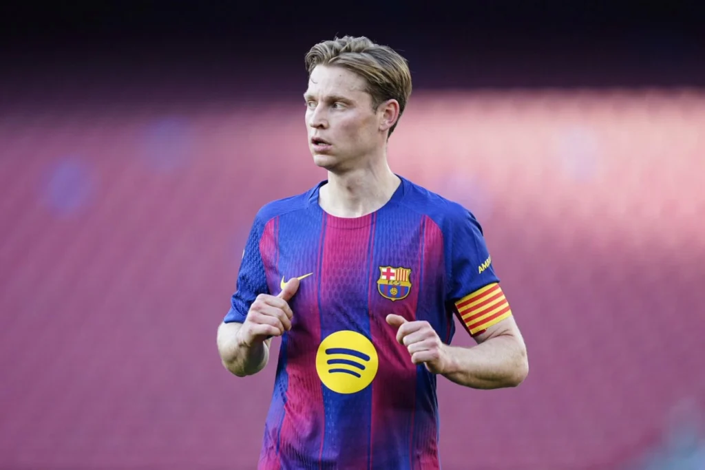 إصابة جديدة تضرب برشلونة: دي يونغ يغيب لأسابيع!