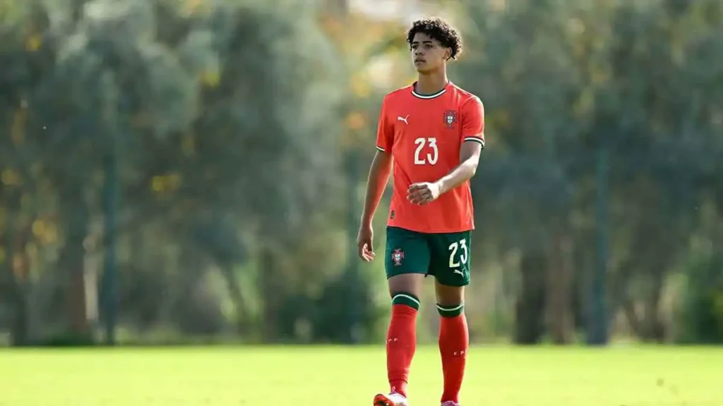 نجل رونالدو يتوّج بلقبٍ جديد مع منتخب البرتغال للشباب