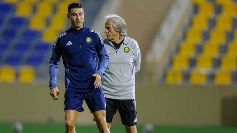 جيسوس مدرب النصر يفتح ملف التفاوت في تعاقدات الدوري السعودي