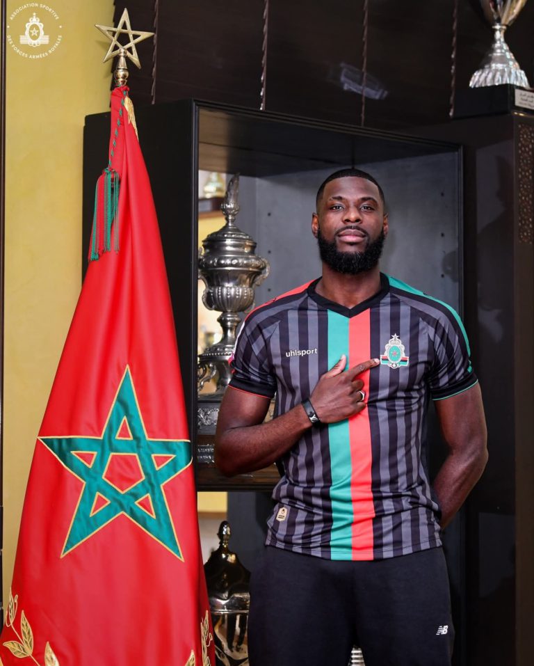 الجيش الملكي يضم المهاجم الإفريقي لورا غيتان لصفوفه