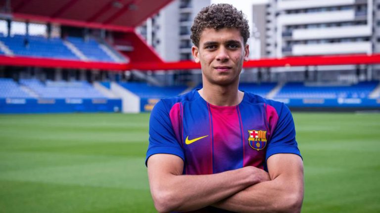 برشلونة يضم موهبة الأهلي المصري حمزة عبد الكريم بالإعارة