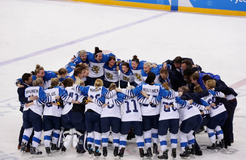 فيروس غامض يضرب لاعبات هوكي الجليد الفنلنديات بالأولمبياد الشتوي