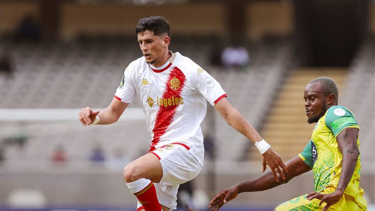 وسام بن يدر يمنح الوداد فوزًا قاتلاً خارج الديار في الكونفدرالية