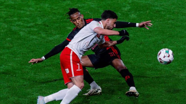 الفتح الرياضي يخطف تعادلًا قاتلًا أمام الكوكب المراكشي في الوقت بدل الضائع