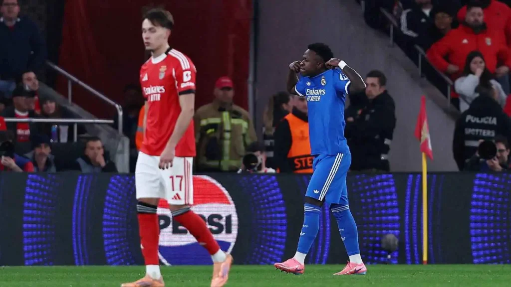 فينيسيوس يهاجم العنصرية ببيان ناري بعد مباراة بنفيكا