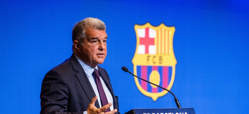 فضيحة قمصان جديدة تضرب برشلونة وتكبده خسائر فادحة