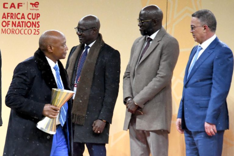 توترات تسيطر على اجتماع "الكاف" بسبب "كان" المغرب 2025