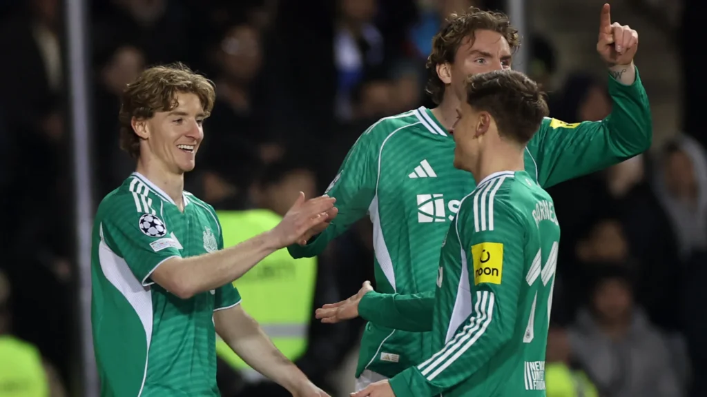 نيوكاسل يسحق غاراباخ بسداسية تاريخية في ذهاب دوري الأبطال