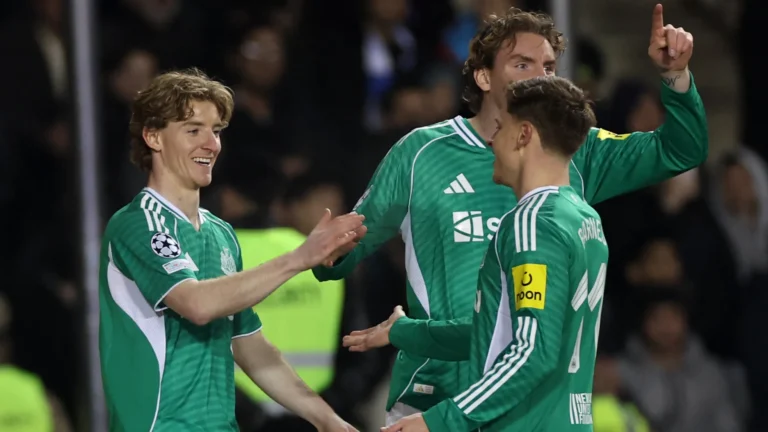 نيوكاسل يسحق غاراباخ بسداسية تاريخية في ذهاب دوري الأبطال