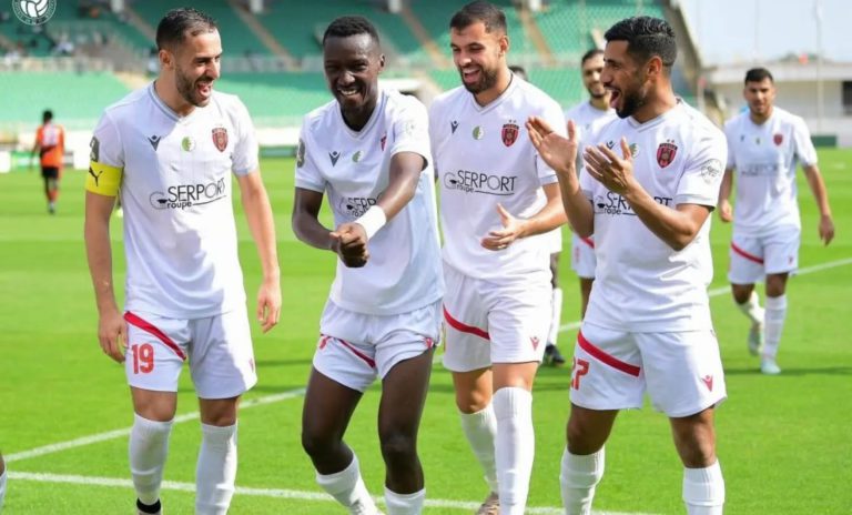 اتحاد الجزائر يحسم قمة سان بيدرو ويواصل صدارة الكونفدرالية