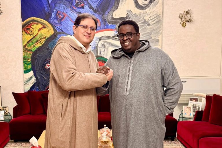 الوداد يشيد بالتنظيم والحماس الجماهيري في زيارة كينيا