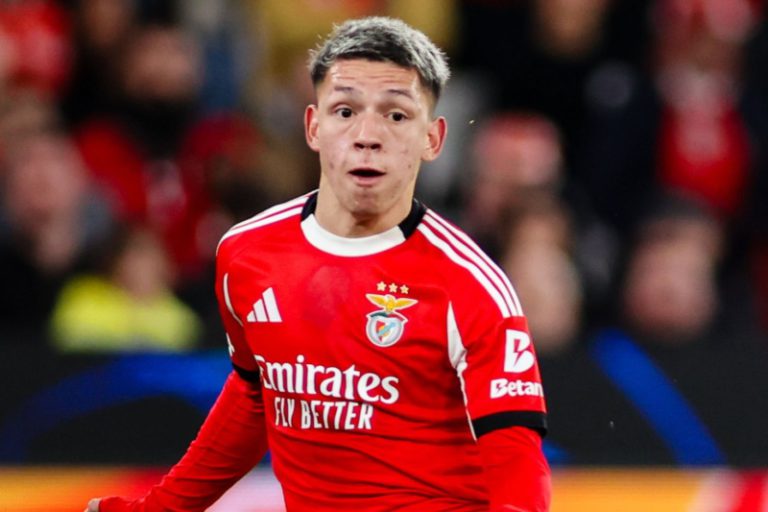 اتهامات عنصرية تثير جدلاً واسعًا في مباراة بنفيكا وريال مدريد