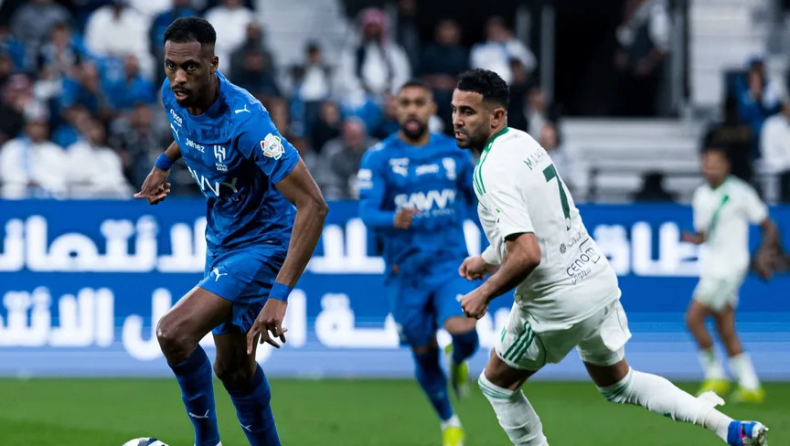 الهلال والأهلي يتعادلان سلبيًا في قمة مثيرة بالدوري السعودي