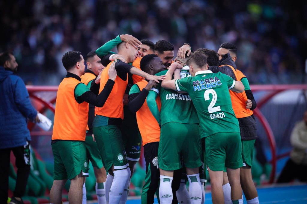 الرجاء يستعيد نجمه أيمن برقوق قبل مواجهة آسفي الحاسمة