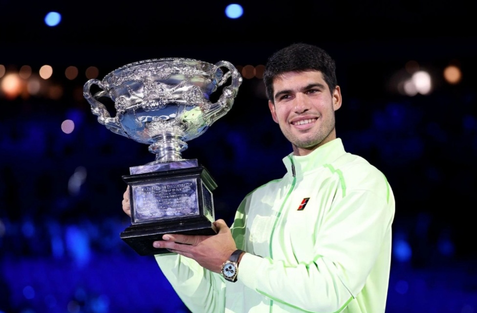 ألكاراز يتربع على عرش أستراليا المفتوحة ويتخطى ديوكوفيتش