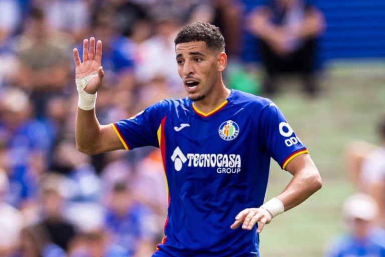 عبقار يتألق مع خيتافي: نجم الدفاع المغربي يتوهج في الليغا