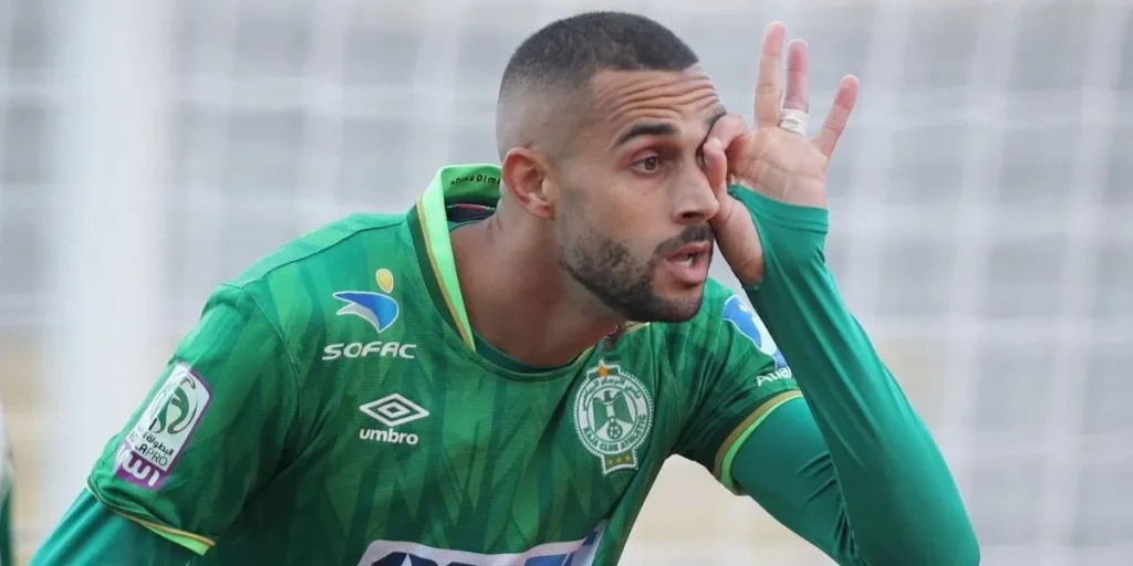الرجاء الرياضي يتلقى ضربة موجعة بإصابة النفاتي وغيابه