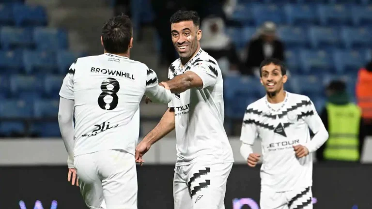 إلغاء هدف حمدالله يثير غضب جماهير الشباب في دوري روشن