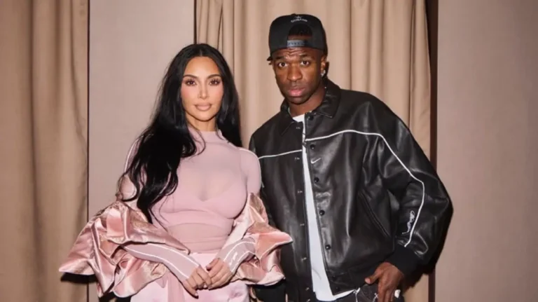 فينيسيوس يظهر مع كيم كارداشيان في حفل بباريس