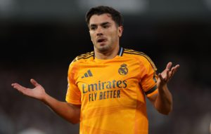 جماهير مدريد تضغط على أربيلوا لإشراك إبراهيم دياز أساسيًا