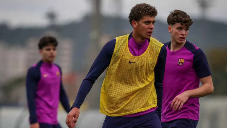 المصري حمزة عبد الكريم على أعتاب الظهور الأول بقميص برشلونة