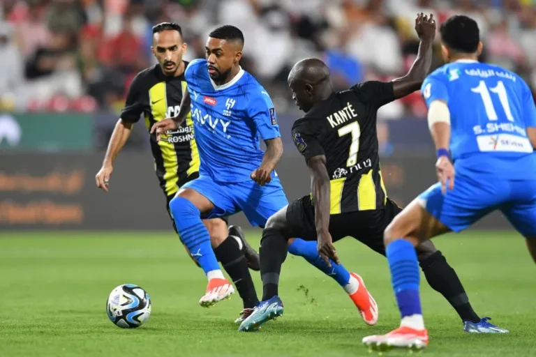 الاتحاد يستعيد قوته الضاربة قبل مواجهة الهلال النارية
