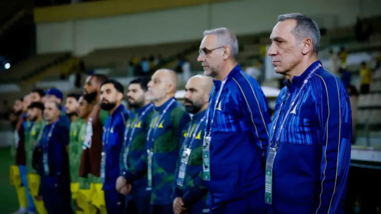 مدرب الخليج يُهاجم الحكام ويصفهم بـ"النقطة السوداء" في الدوري السعودي