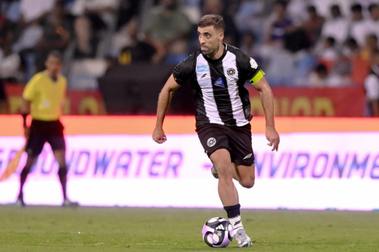 كاراسكو يوضح حقيقة أزمة ركلات الجزاء مع حمدالله في الشباب