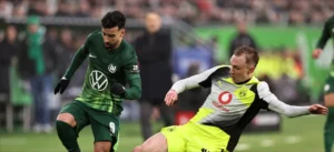 بوروسيا دورتموند يكشف عن ضعف أداء الجزائري عمورة مع فولفسبورغ