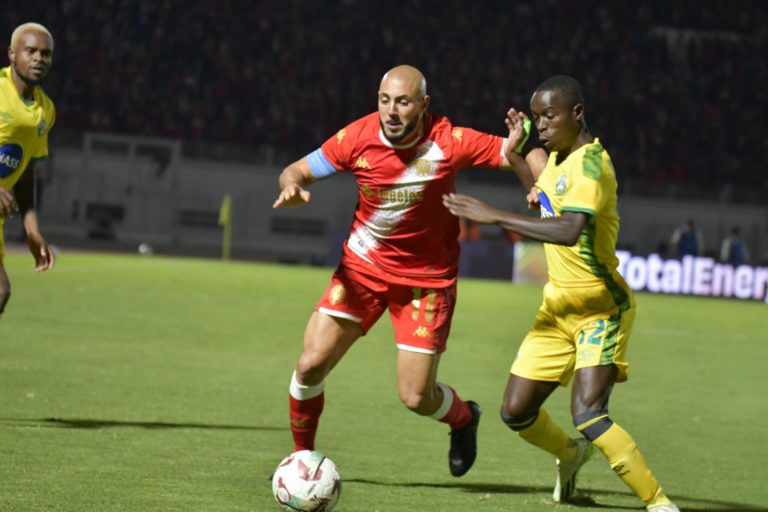 الحكم الموريشيوسي هيرالال يقود موقعة الوداد ونيروبي في الكونفدرالية