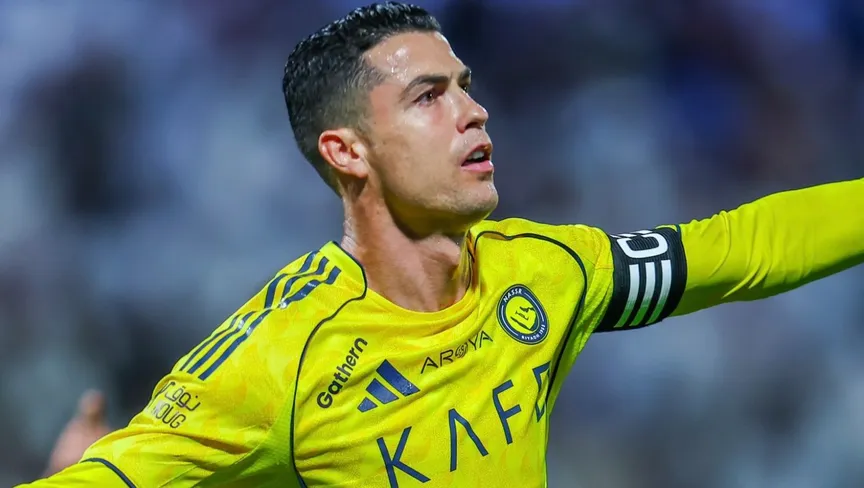 رونالدو يقود النصر للفوز على الفتح ويُشعل صراع الصدارة