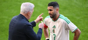 مدرب نيجيريا يهاجم بيتكوفيتش علنًا بسبب استبعاد بونجاح