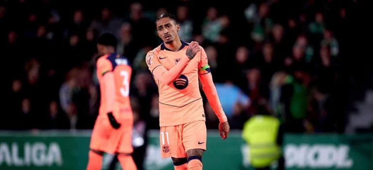 إصابة رافينيا تثير القلق في برشلونة قبل مواجهة ألباسيتي