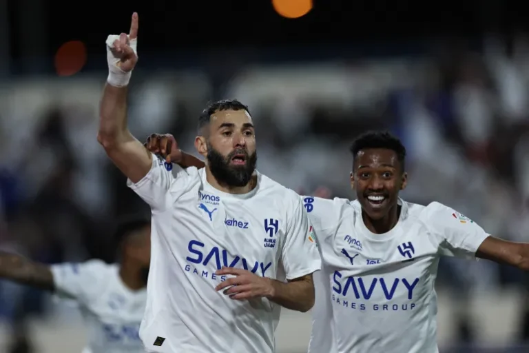 انخفاض مفاجئ في راتب بنزيما مع الهلال يثير التساؤلات