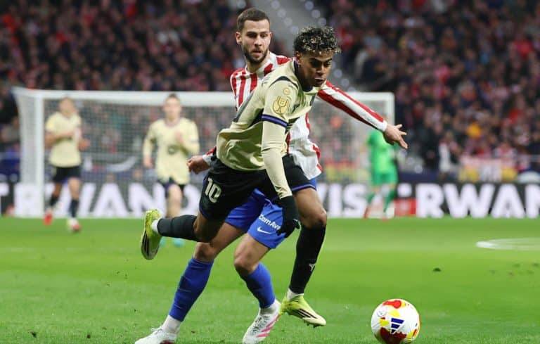 برشلونة يدرس الشكوى رسميًا بسبب أخطاء تحكيمية في مباراة أتلتيكو