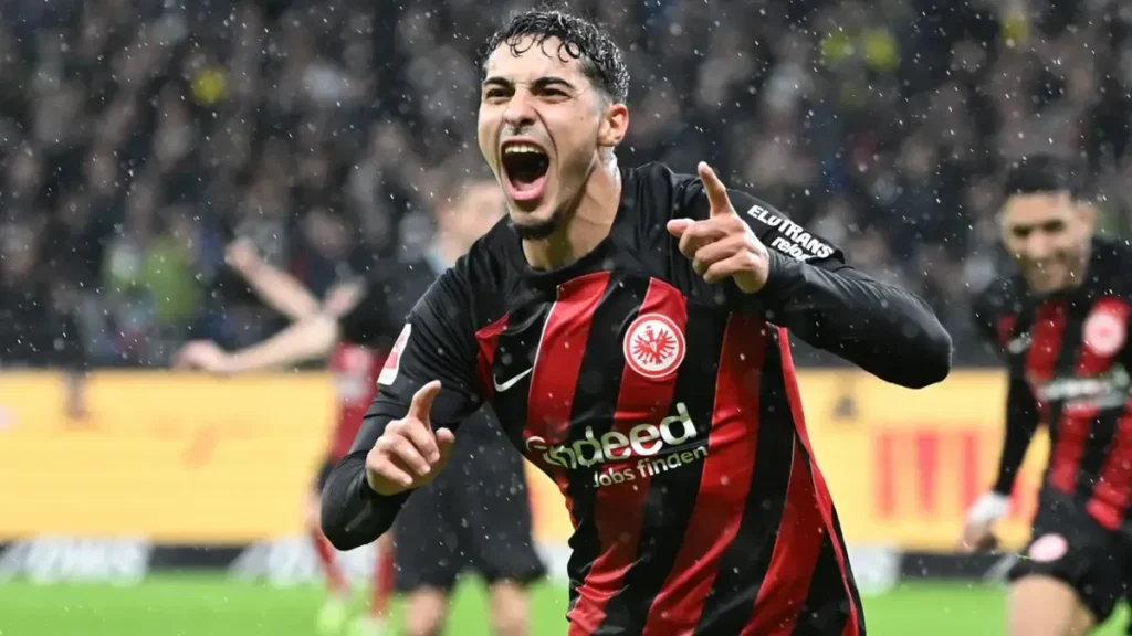 فارس شعيبي يقود فرانكفورت لفوز ثمين على فرايبورغ بهدف وتمريرة حاسمة