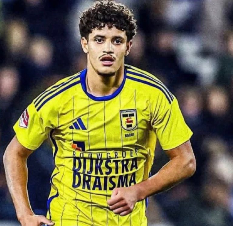 إسماعيل باعوف يتألق في هولندا ويحصد جائزة جديدة