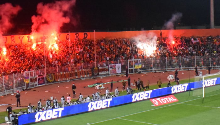 جماهير نهضة بركان تحتج على تغطية مباراة الوداد بالتلفزيون