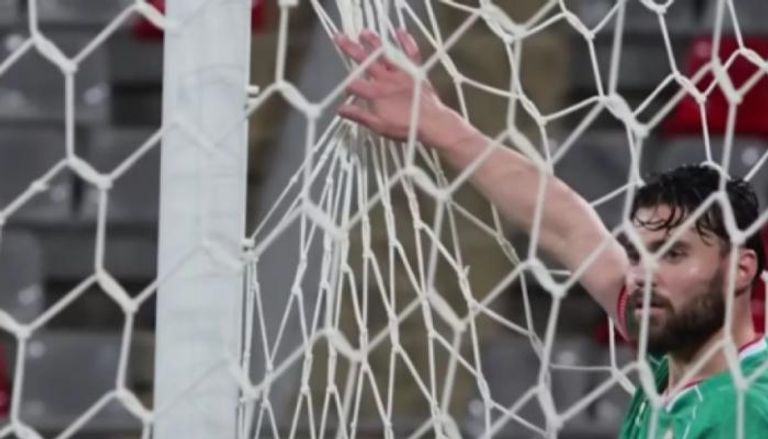 هدف بشباك ممزقة يشعل أزمة في الدوري الأردني (فيديو)