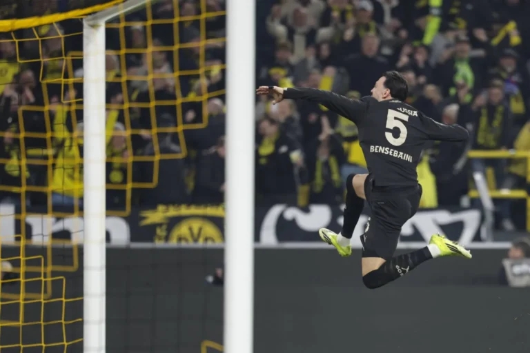 رامي بن سبعيني يقود دورتموند لانتصار مثير على هامبورغ بثلاثية