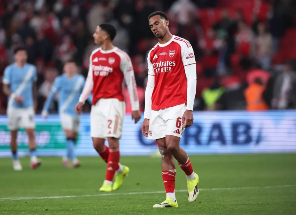 إصابة مدافع آرسنال تحرم البرازيل من جهوده في وديّات مارس