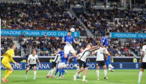 إيطاليا تهزم أيرلندا الشمالية وتتأهل لنهائي الملحق الأوروبي