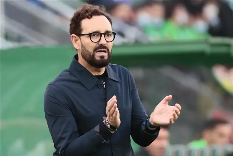 مدرب خيتافي يدافع عن عبقار بعد طرده المثير للجدل أمام أتلتيكو