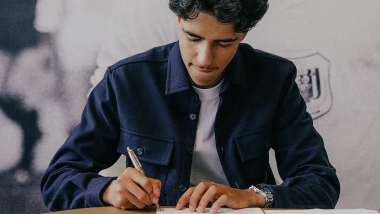 أندرلخت البلجيكي يوقع عقدًا احترافيًا مع الموهبة المغربية لوغماني