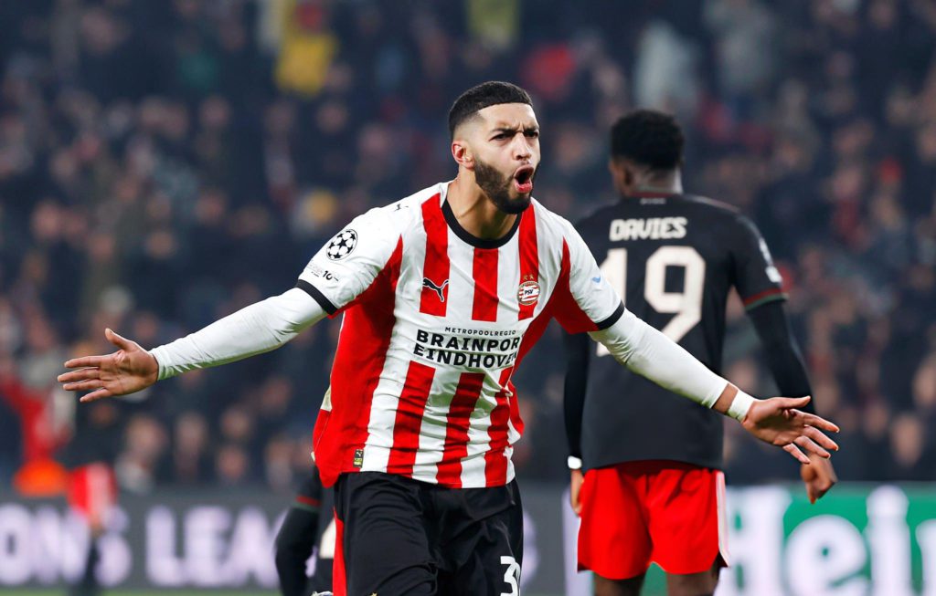 الصيباري نجم آيندهوفن يحصد جائزة جديدة بالدوري الهولندي