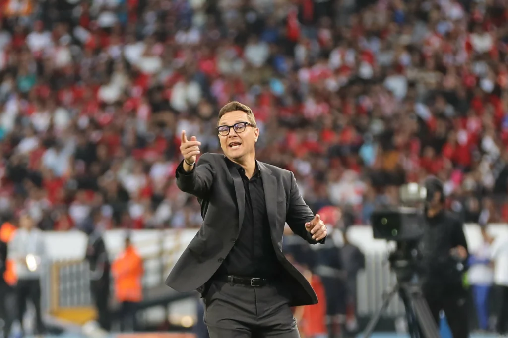 الوداد الرياضي يعلن رسمياً إنهاء عقد المدرب بنهاشم