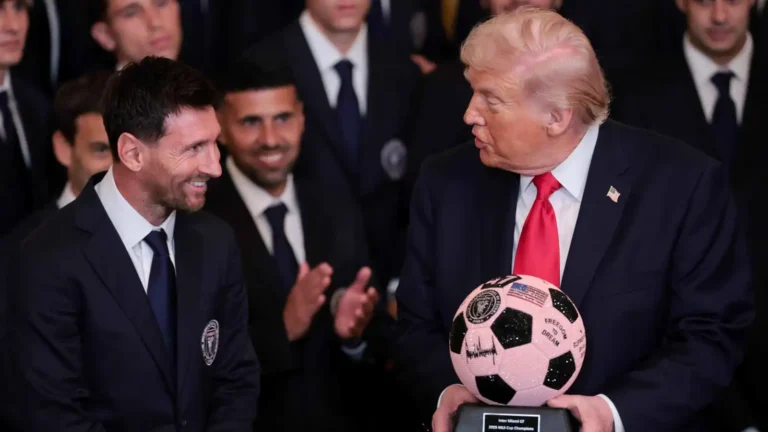 ميسي يظهر في البيت الأبيض مع ترامب بعد تتويج إنتر ميامي.